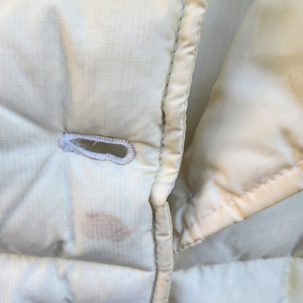 Guess Puffer/ Bubble Coat Used Size L - Picture 5 of 15